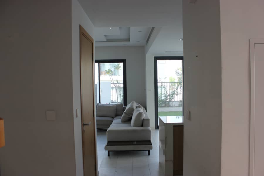 VACANT | CORNER UNIT | UPGRADED - Image 14