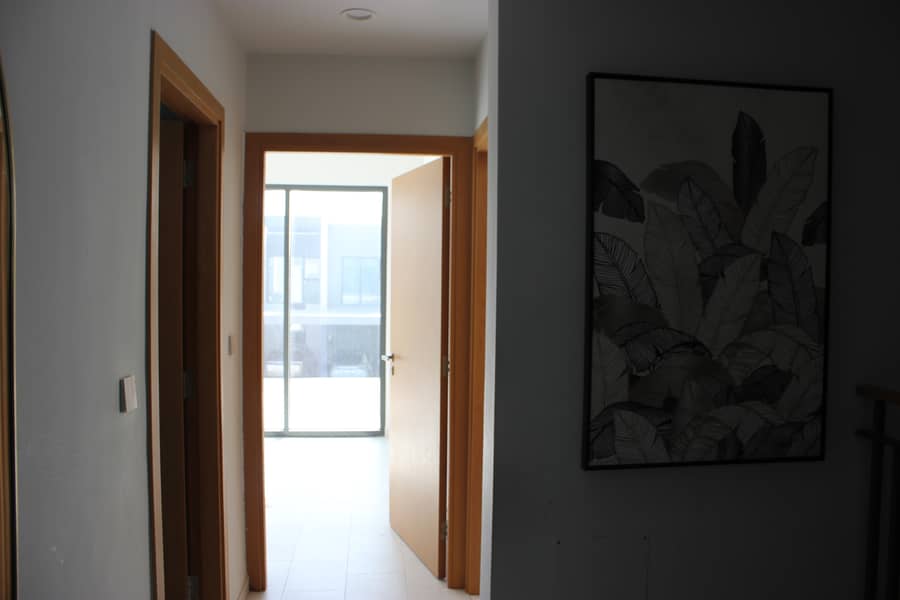 VACANT | CORNER UNIT | UPGRADED - Image 31