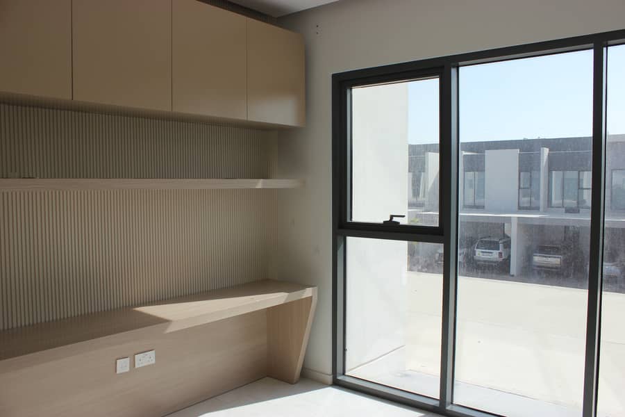 VACANT | CORNER UNIT | UPGRADED - Image 35