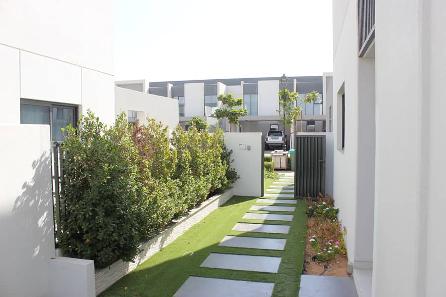 VACANT | CORNER UNIT | UPGRADED - Image 43