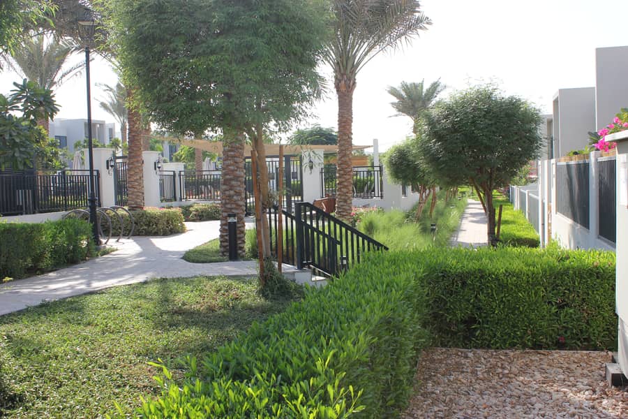 VACANT | CORNER UNIT | UPGRADED - Image 46