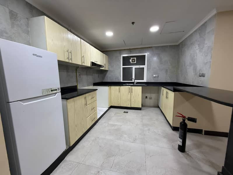 1BHK SPACIOUS FULLY FURNISHED APT CHILLER FREE (GYM POOL PARKING MAINTENANCE FREE)FOR FAMILY PRIME LOCATION - Image 6