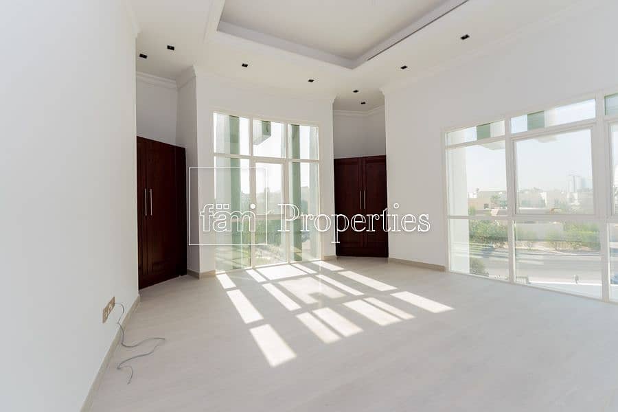 Beautiful and renovated Villa For Rent | Vacant - Image 11