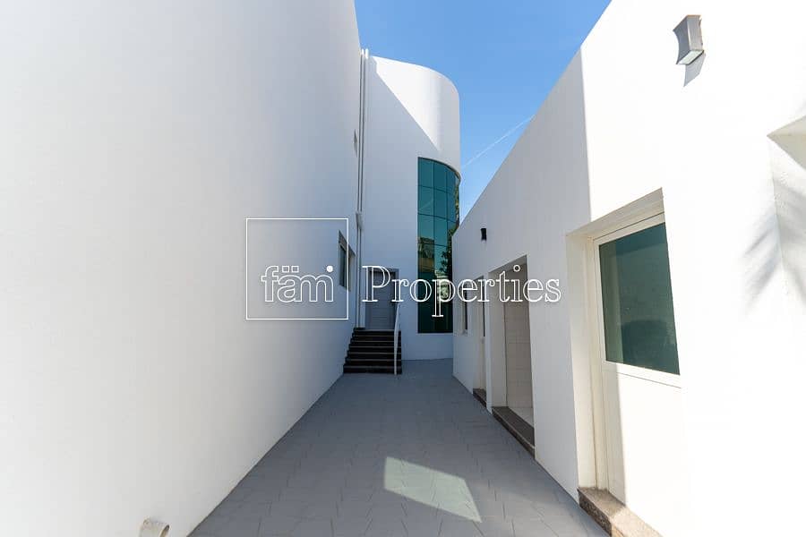 Beautiful and renovated Villa For Rent | Vacant - Image 28