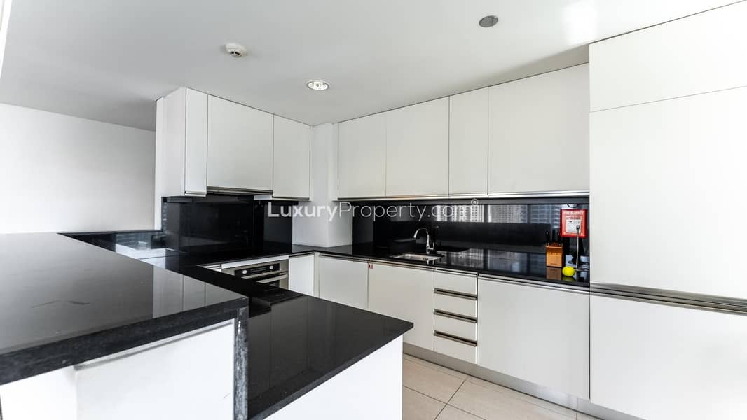 Exclusive | Corner Unit | Full Marina View - Image 8