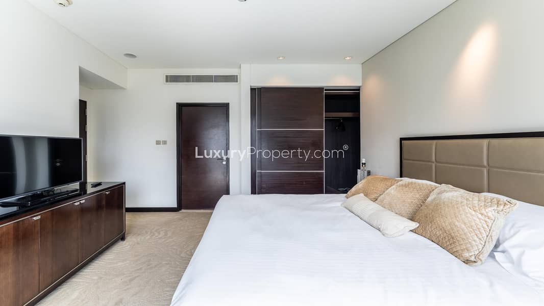 Exclusive | Corner Unit | Full Marina View - Image 11