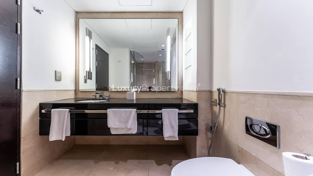 Exclusive | Corner Unit | Full Marina View - Image 14