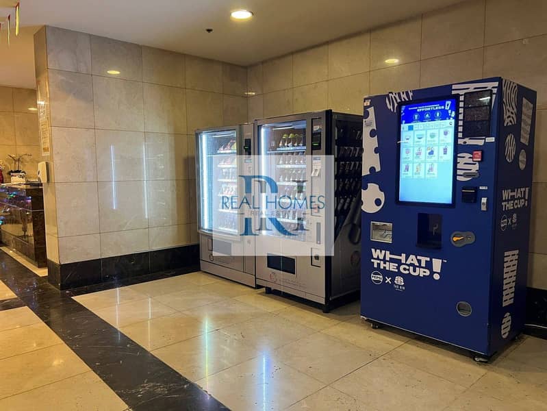 Spacious 1BHK | Pool View | Multiple Cheques - Image 14