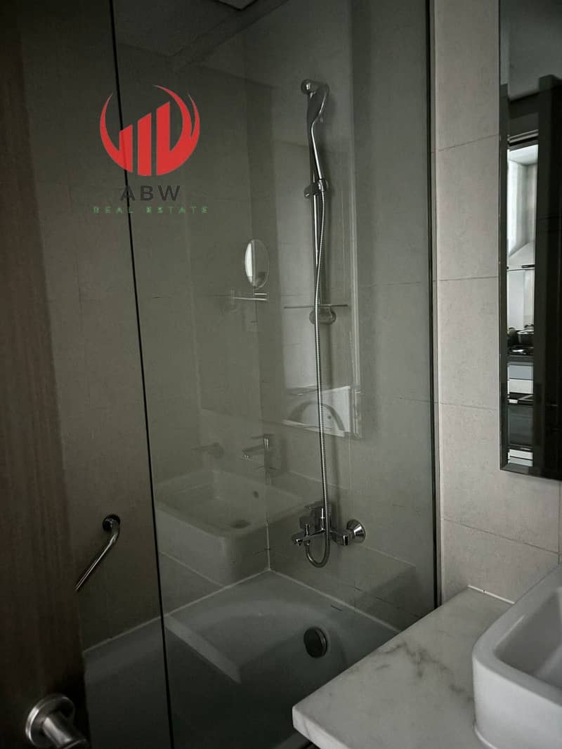 Canal View | Elegant Studio | Near Dubai Mall - Image 8