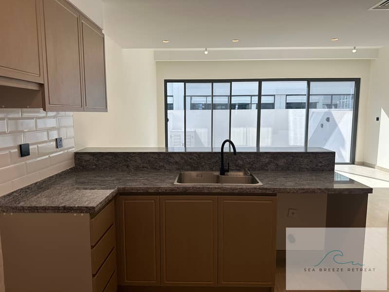 Ready to Move In | Prime Location | Exclusive Community - Image 10