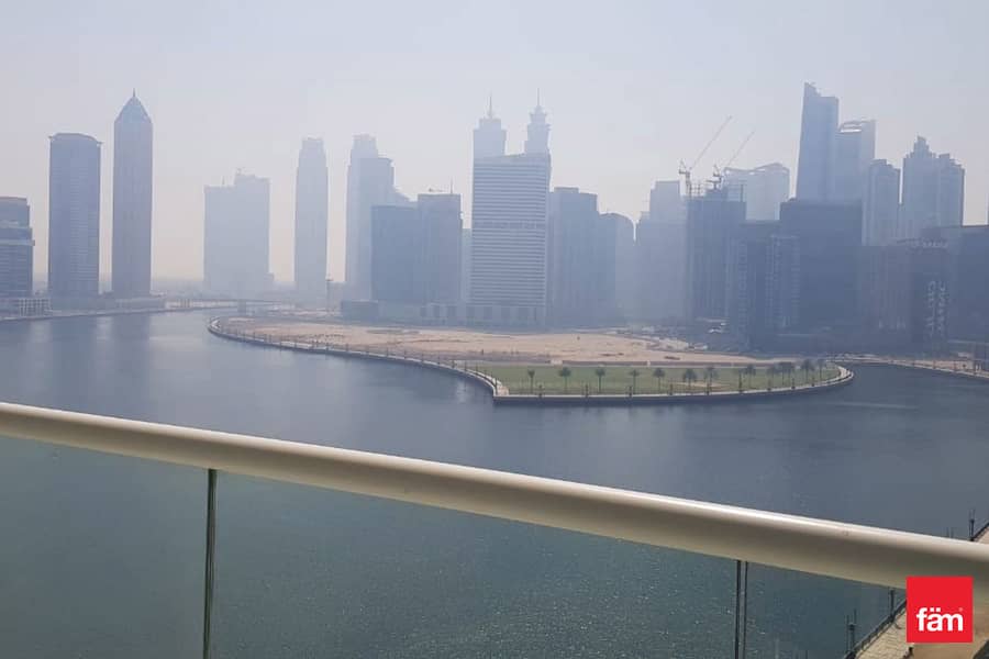 Spacious | Prime Location | Canal View - Image 10