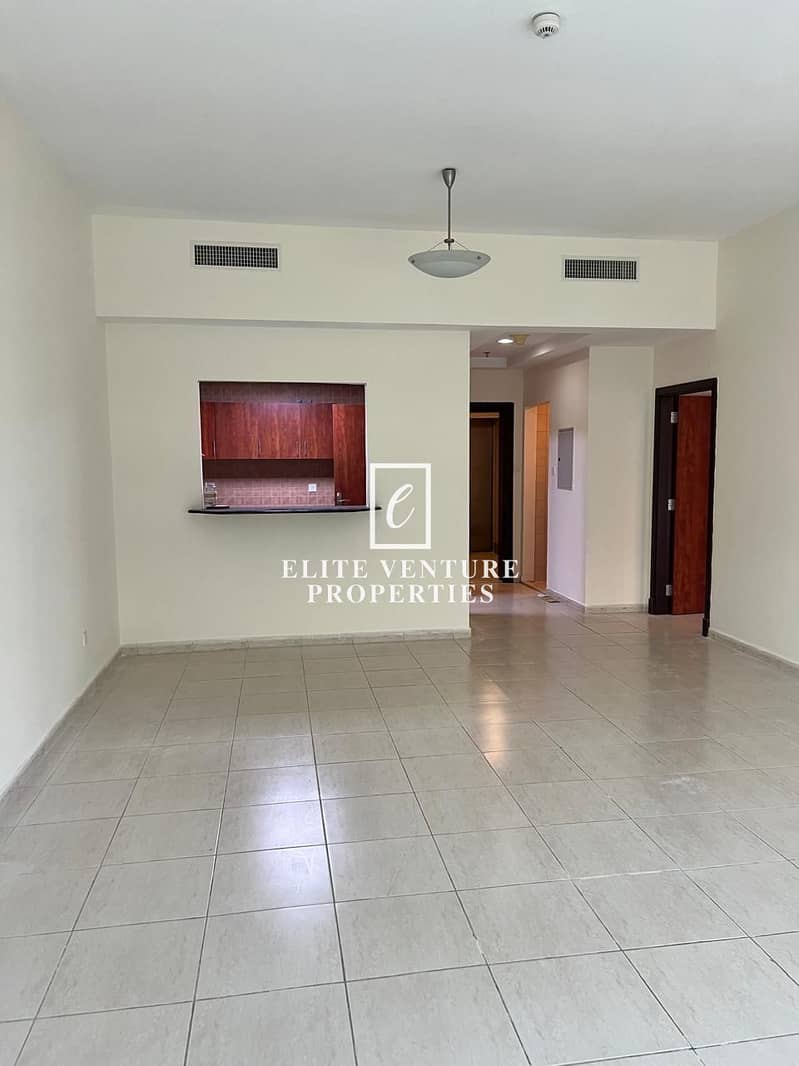 VACANT | SPACIOUS | 1 BEDROOM | PRIME LOCATION