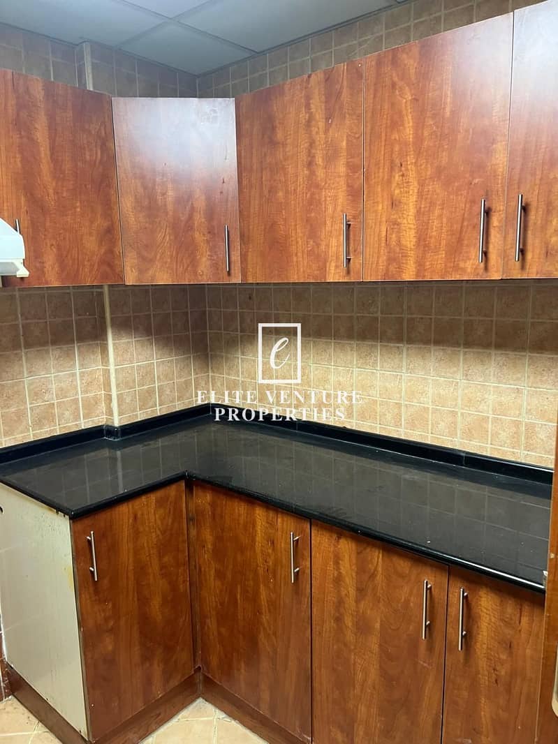 VACANT | SPACIOUS | 1 BEDROOM | PRIME LOCATION