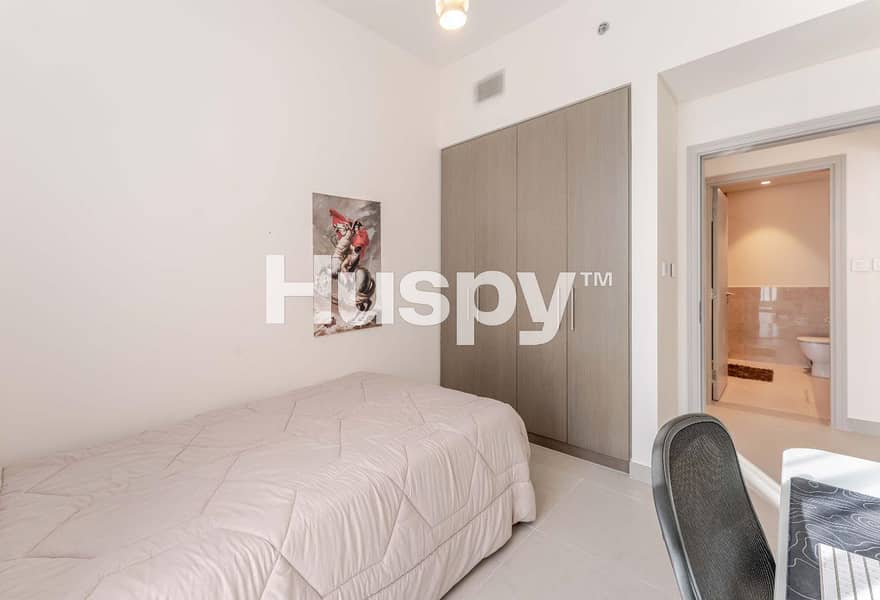 Vacant on Transfer | Corner Unit | Furnished - Image 10