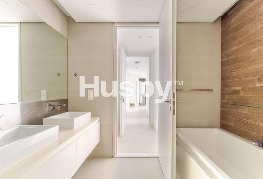 Large Layout | Sea View | Vacant - Image 8