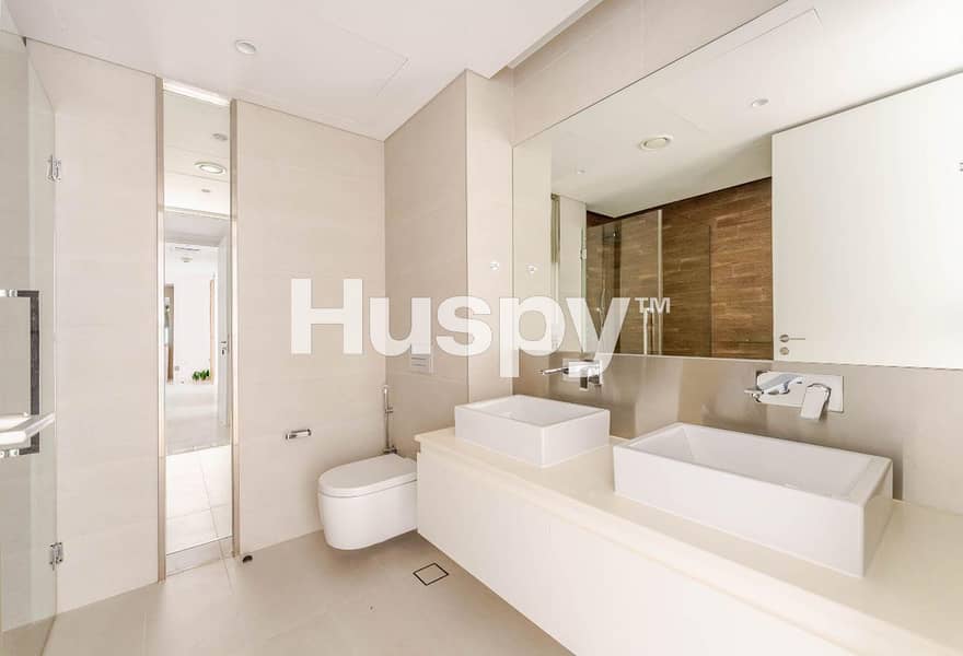 Large Layout | Sea View | Vacant - Image 9