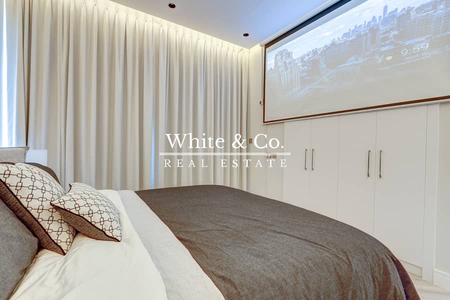 Luxury Upgraded | Park Facing | Unique - Image 11