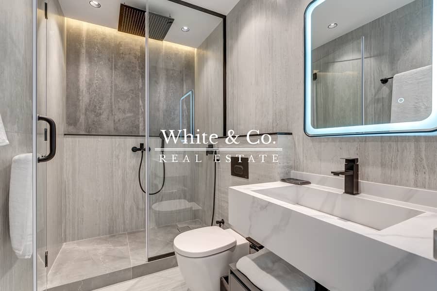 Luxury Upgraded | Park Facing | Unique - Image 20