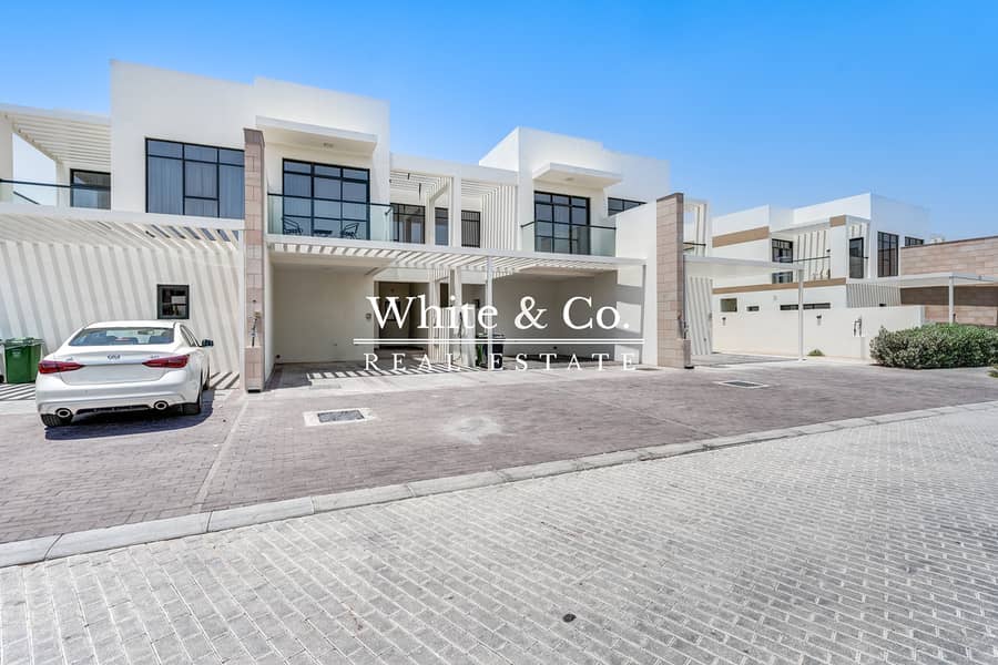 Luxury Upgraded | Park Facing | Unique - Image 25