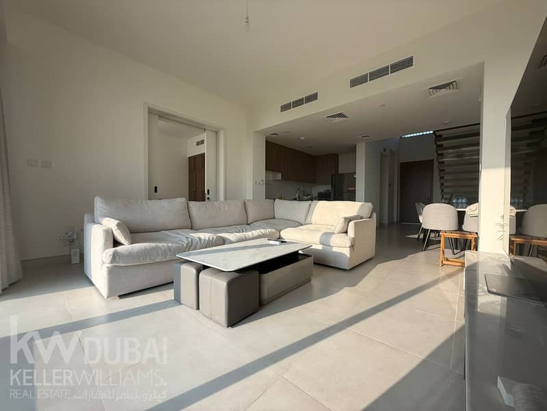 T Junction | Corner Unit | Furnished | Vacant