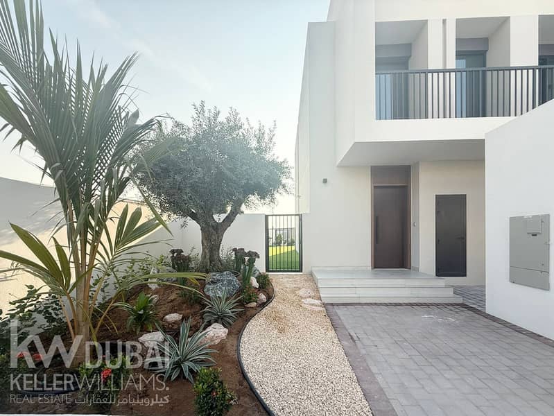 T Junction | Corner Unit | Furnished | Vacant - Image 10