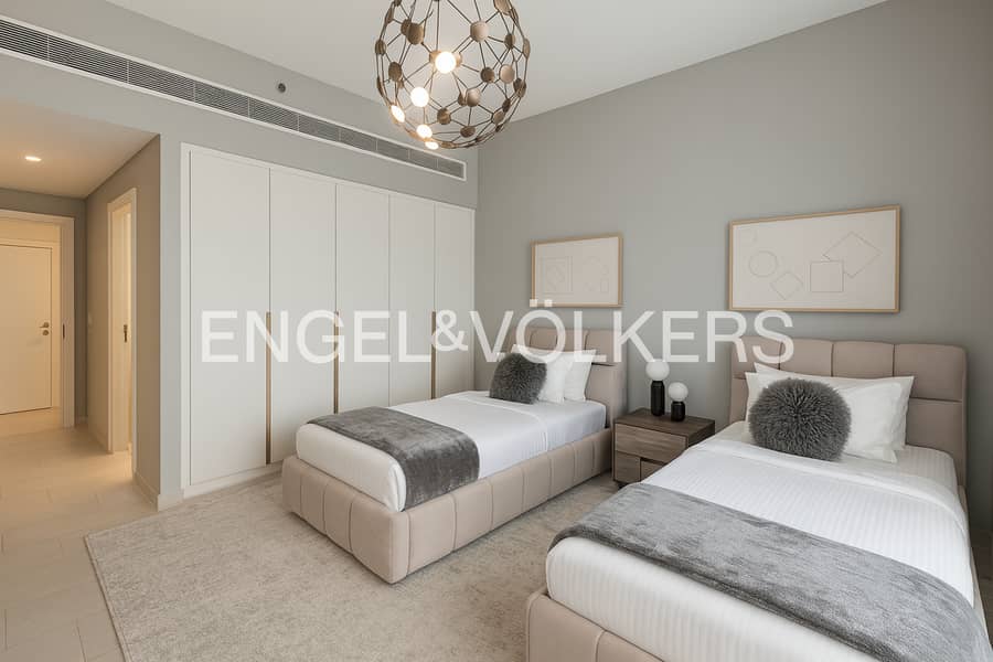 Fully Furnished | Private Beach | Dubai Eye View - Image 7