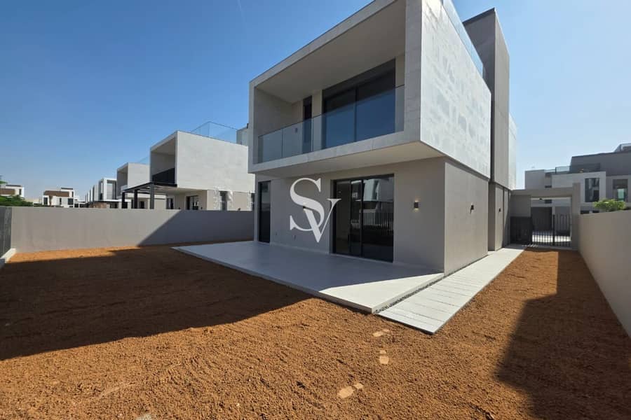 Standalone 4BR Villa|Brand New|Elie Saab Finishing