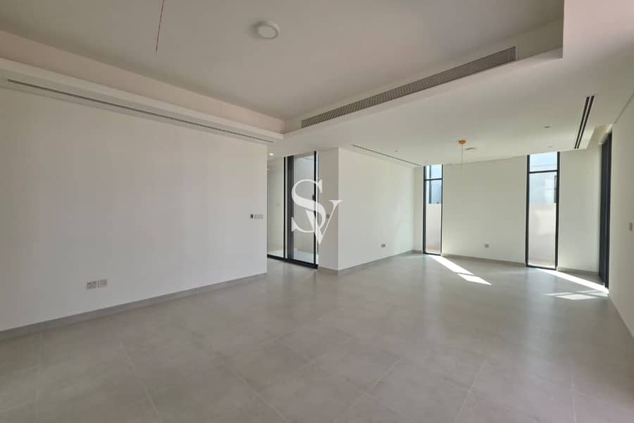 Standalone 4BR Villa|Brand New|Elie Saab Finishing