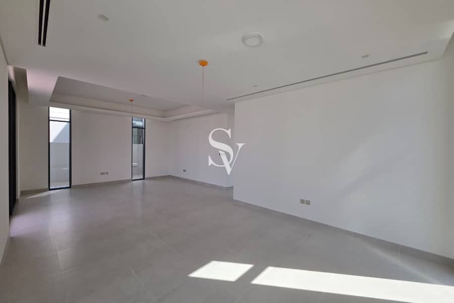 Standalone 4BR Villa|Brand New|Elie Saab Finishing