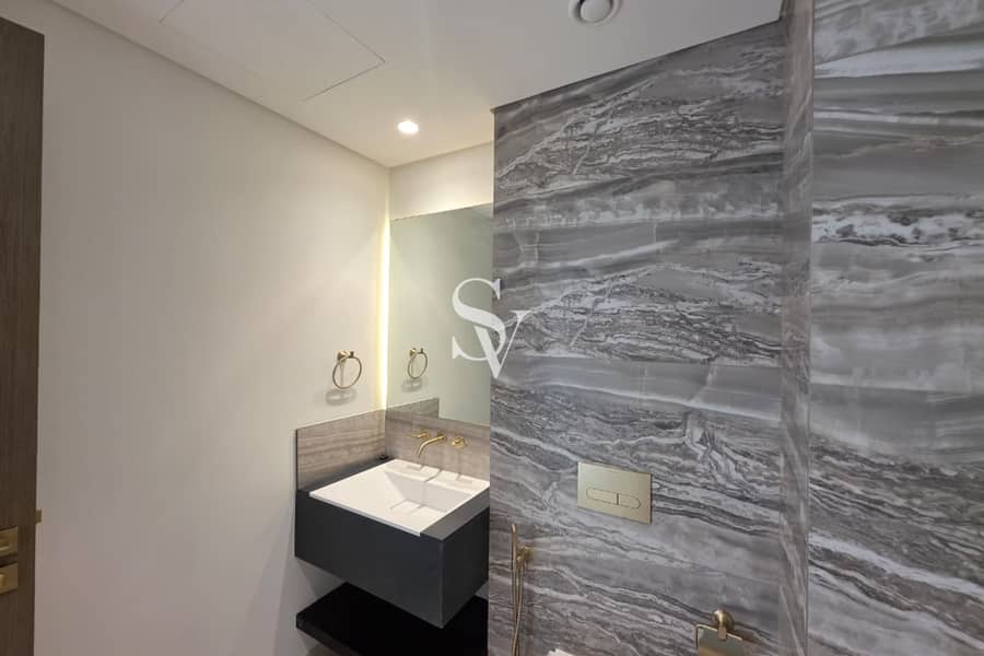 Standalone 4BR Villa|Brand New|Elie Saab Finishing - Image 13