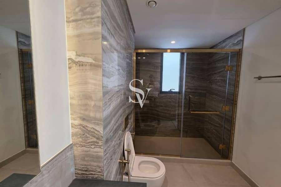 Standalone 4BR Villa|Brand New|Elie Saab Finishing - Image 18