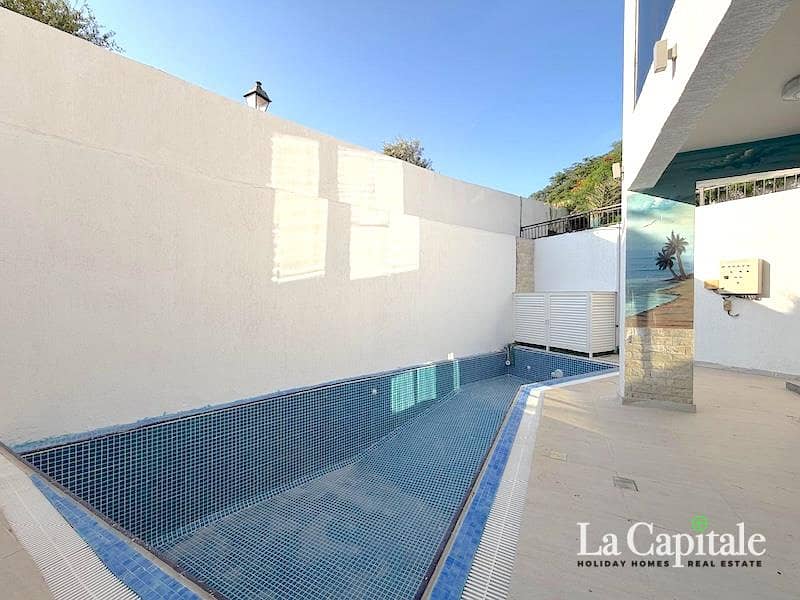 Upgraded Villa | Ready to move | Corner Unit - Image 17