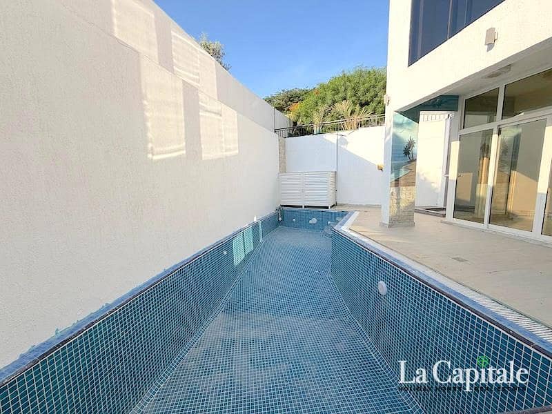 Upgraded Villa | Ready to move | Corner Unit - Image 18