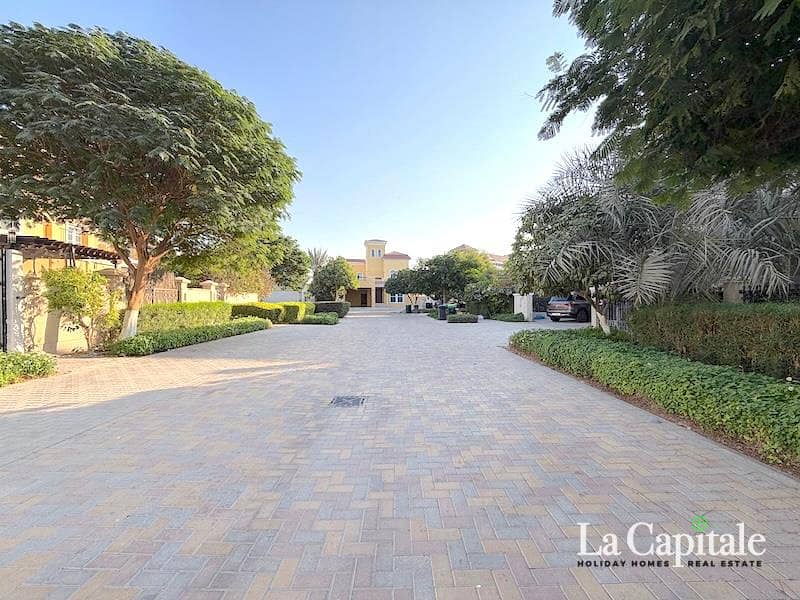 Upgraded Villa | Ready to move | Corner Unit - Image 19