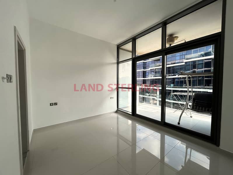 Spacious Layout I Tenanted 1BR I Community View