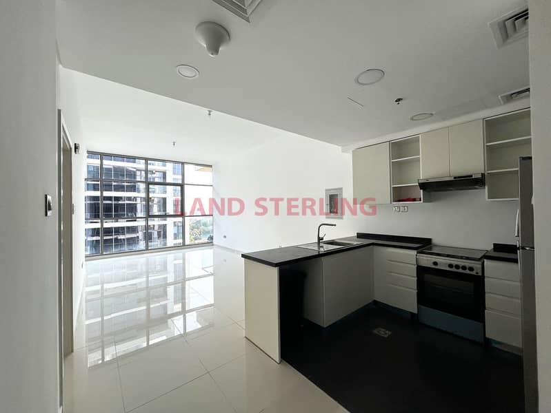 Spacious Layout I Tenanted 1BR I Community View