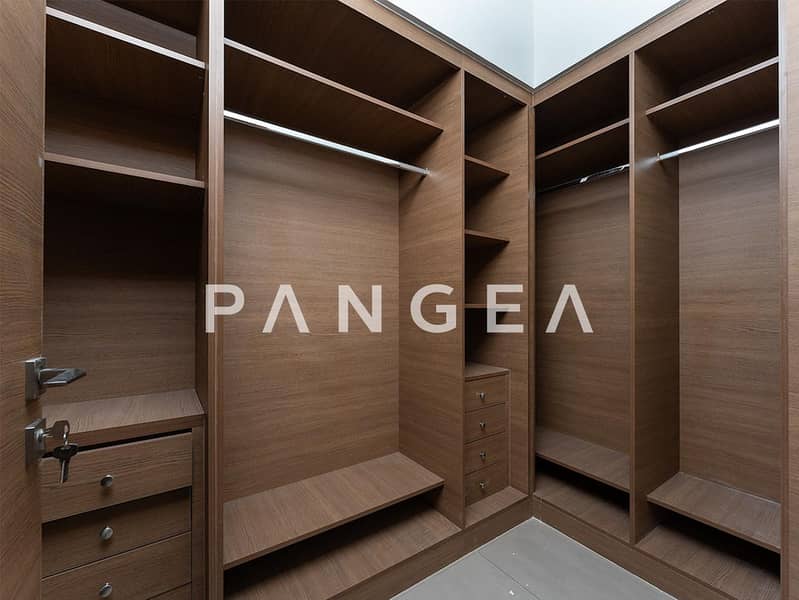 Vacant l Single Row l Close to Exit - Image 12