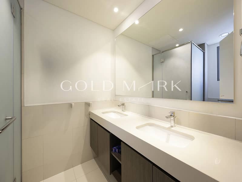 Vacant on Transfer | Private Pool | View Today - Image 8