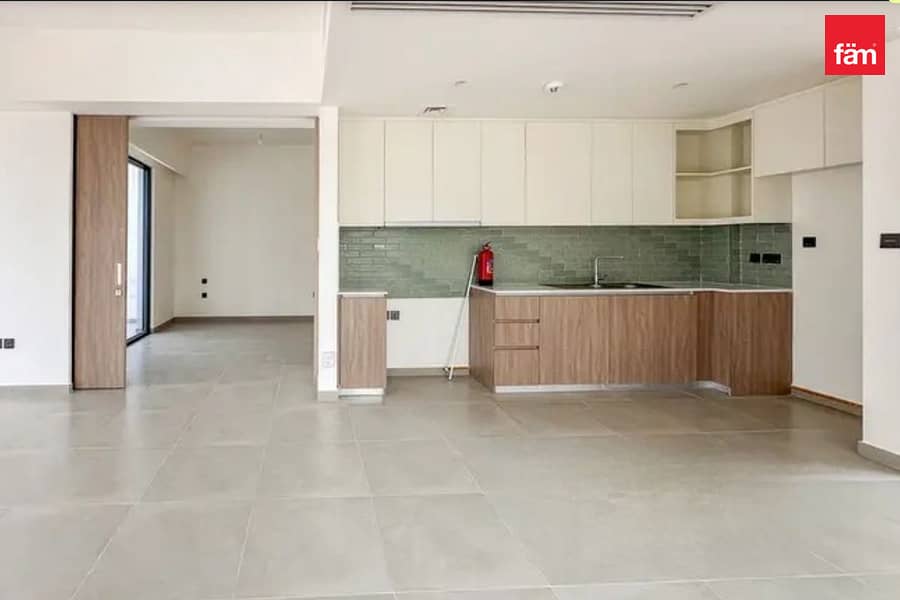 Big Garden| Prime Location| Brand New - Image 8