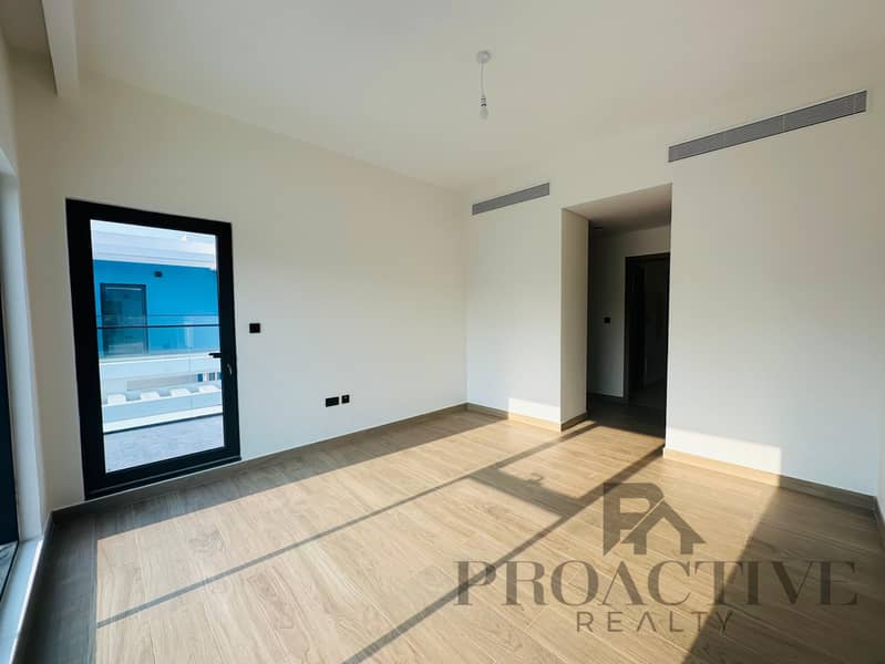 Family Villa | Ready to Move | End-Unit |Brand New