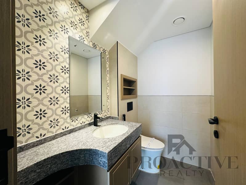 Family Villa | Ready to Move | End-Unit |Brand New - Image 8