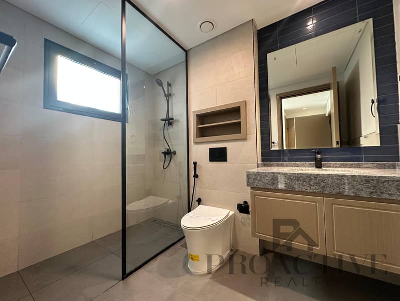 Family Villa | Ready to Move | End-Unit |Brand New - Image 14