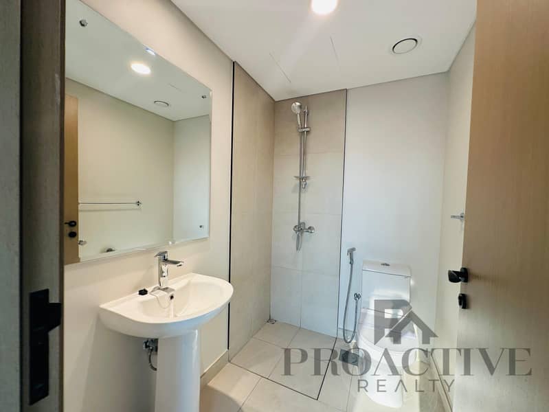 Family Villa | Ready to Move | End-Unit |Brand New - Image 24