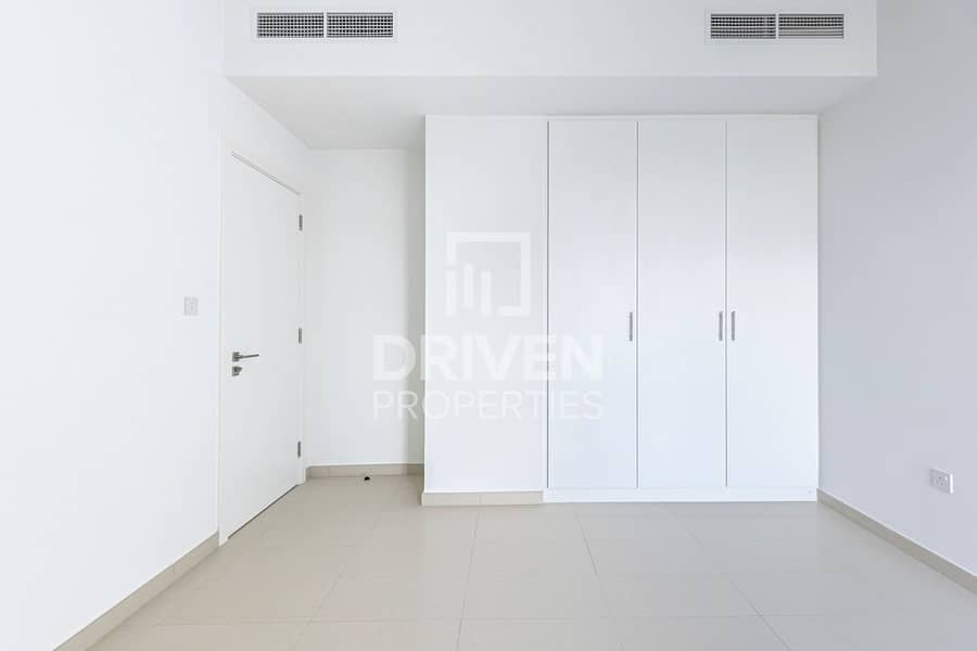 Stunning Single Row | Middle Unit | Close to Park