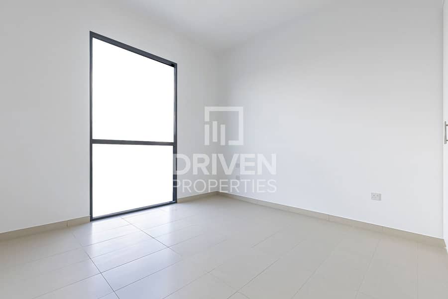 Stunning Single Row | Middle Unit | Close to Park - Image 6