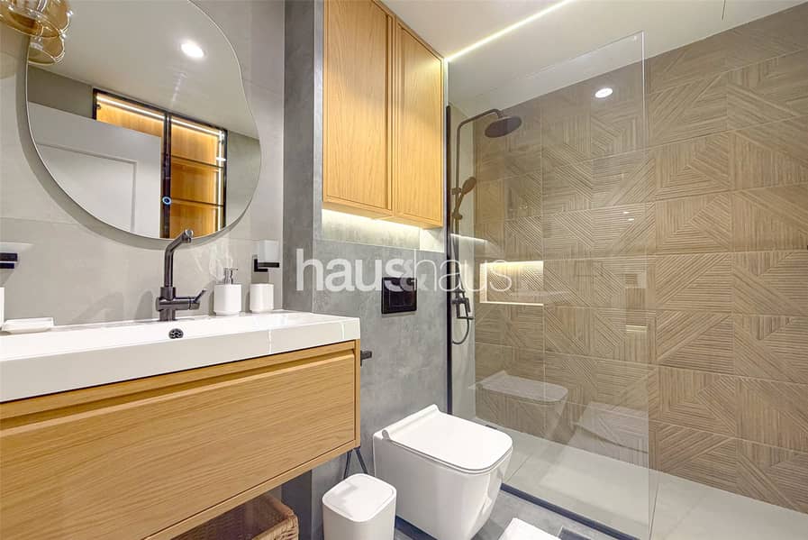 Vacant | High ROI | Fully Furnished | Upgraded - Image 8