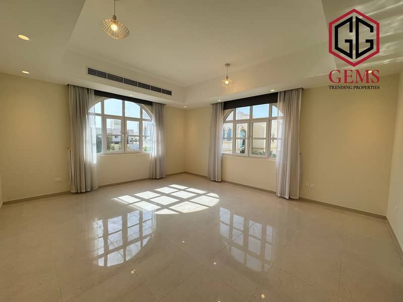 HUGE AREA | SERVANT BLOCK | ELEVATOR | GARDEN - Image 8