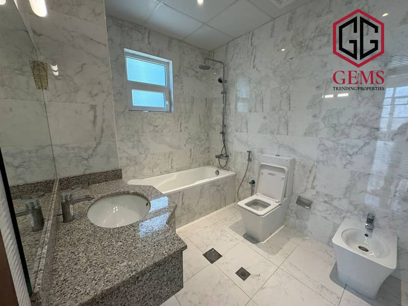 HUGE AREA | SERVANT BLOCK | ELEVATOR | GARDEN - Image 16