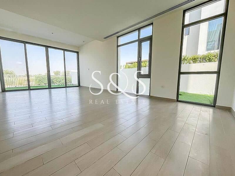 Single Row Villa | Large Plot | Private Garden - Image 10