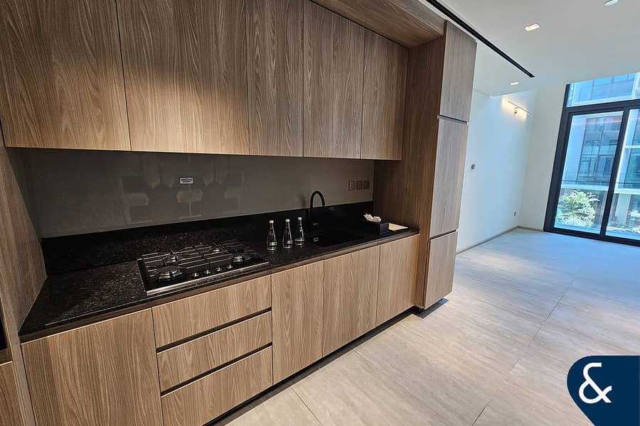 1BR+Duplex | Unfurnished | Pool View